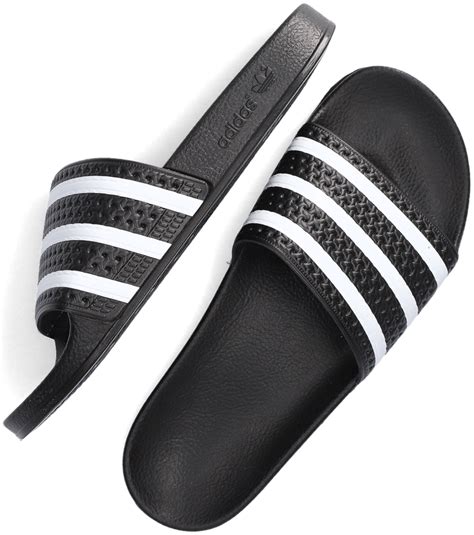 zwarte adidas slippers adilette|adidas adilette sokken.